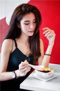 不卡的av中文🍒在⚡线-迅雷资源a⭐v首页-俺⚡去也影视